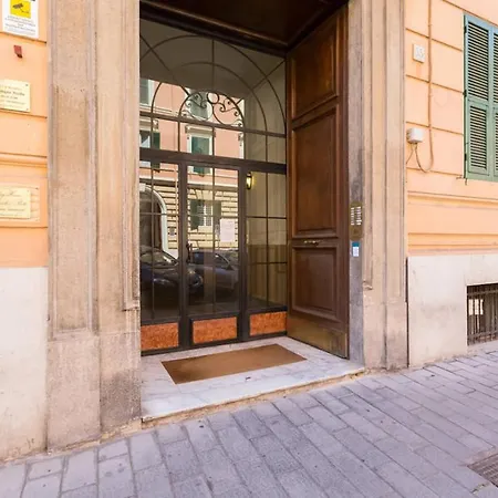 Bright And Modern 2 Bed Flat In Prati Rome