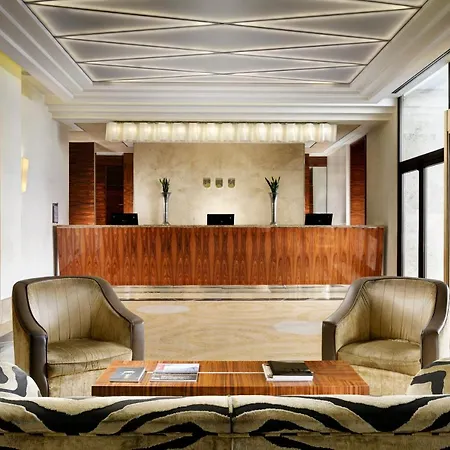 Una Deco Hotel
