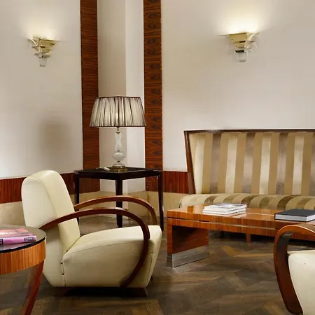 Hotel Una Deco Rome