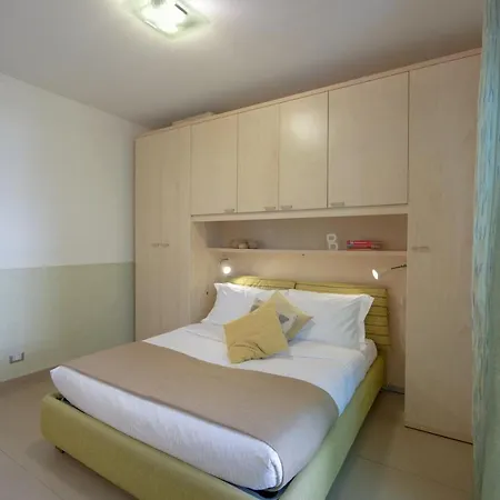 Residenzia Via Galvani Rome