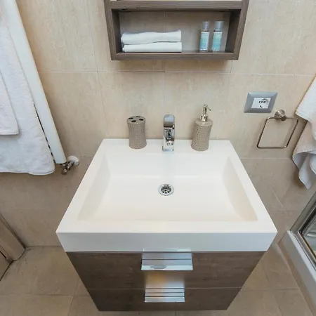 Residenzia Via Galvani * Rome