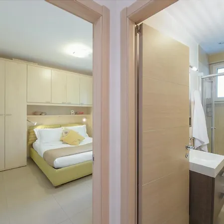 Residenzia Via Galvani Rome