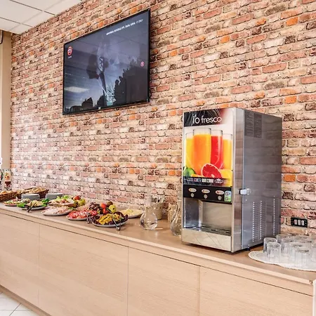 Hotel Domus Urbis 2*