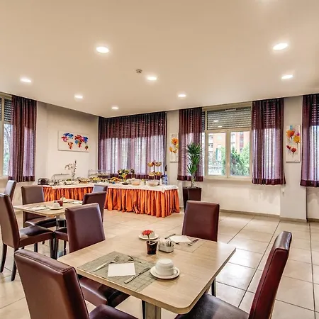 Domus Urbis Hotel 2*