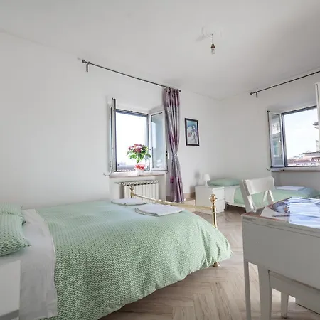 Meile House Bed & Breakfast