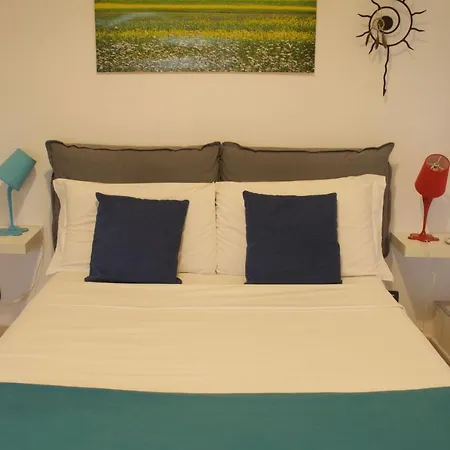 Major Sisters, In The Heart Of Apartment Rome