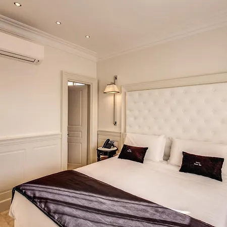 Hotel Domus Mea 3*