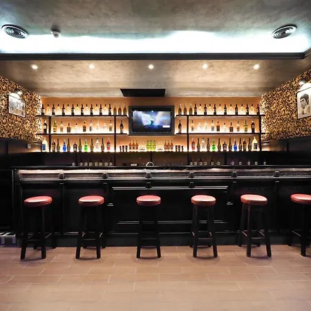 Alessandro Downtown & Bar Ostello Roma