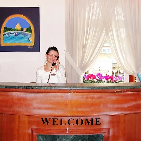 Continentale Hotel 2*