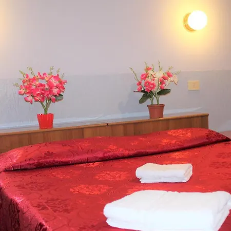 Eurorooms Hotel *