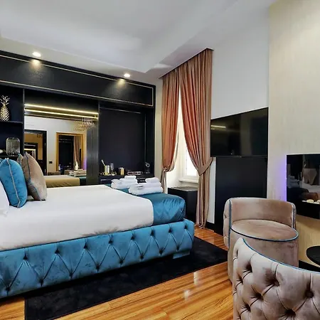 Spanish Hills Collection Luxury & Jacuzzi Guest house
