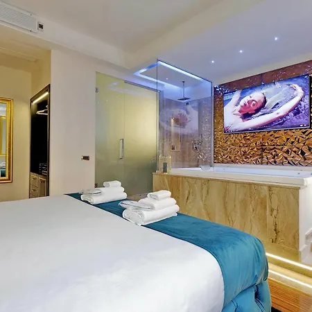 Spanish Hills Collection Luxury & Jacuzzi
