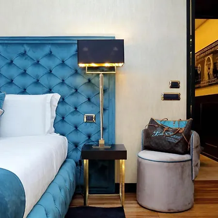 Guest house Spanish Hills Collection Luxury & Jacuzzi 4*
