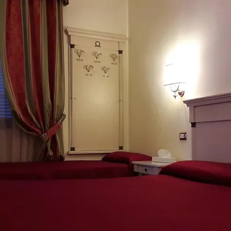 Hotel Quadrifoglio By Mancini Roma