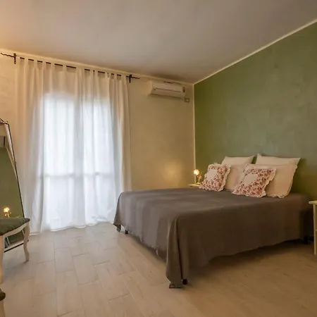 Ela Bed & Breakfast *