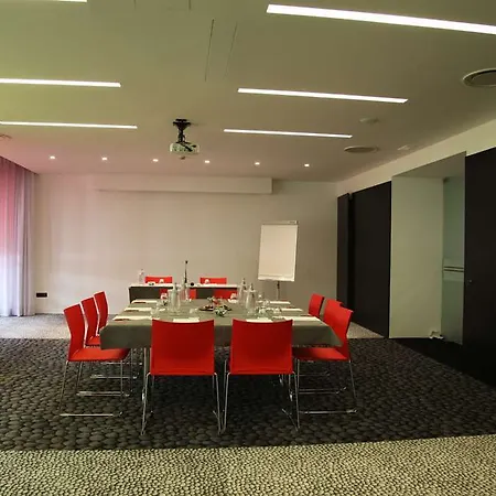 Hotel Ripa 4*