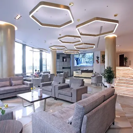 Hotel The Hive 4*