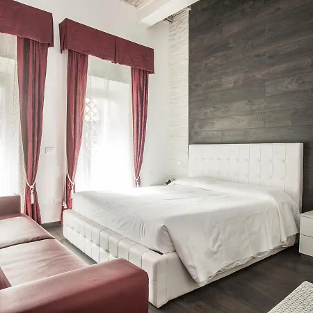 Royal 2* Rome