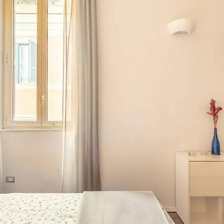 Living Rhome - Condotti דירה
