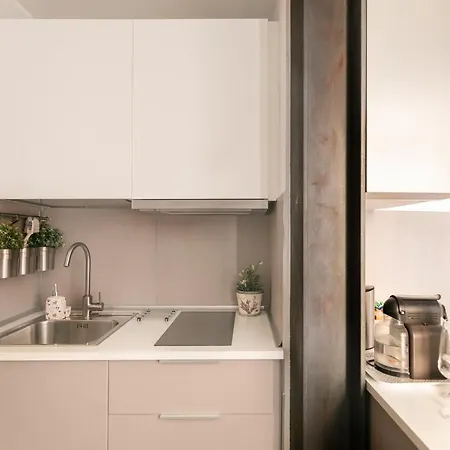 Living Rhome - Condotti דירה