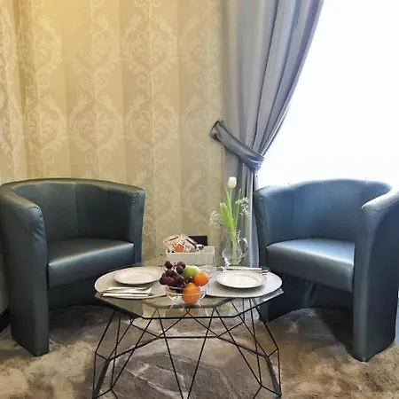 Via Veneto 3* Rome