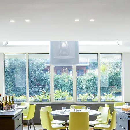 Mercure West Hotel 4*
