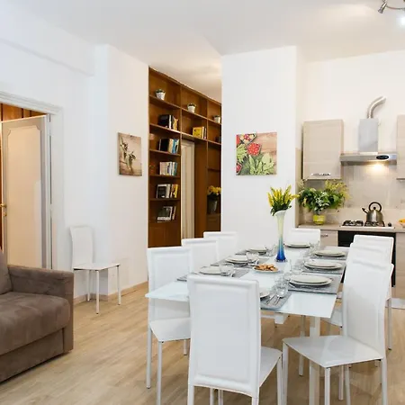 Gregory House Apartment *
