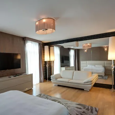 Penthouse - Private 3* Рим