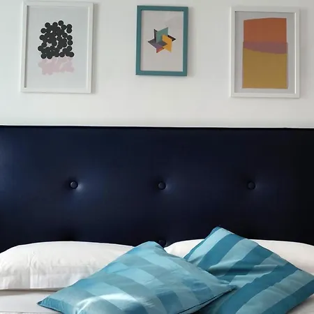Apartment Dreams *