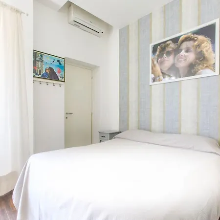 Cinema House 3* Rome