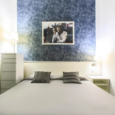 Bed & Breakfast Cinema House 3*