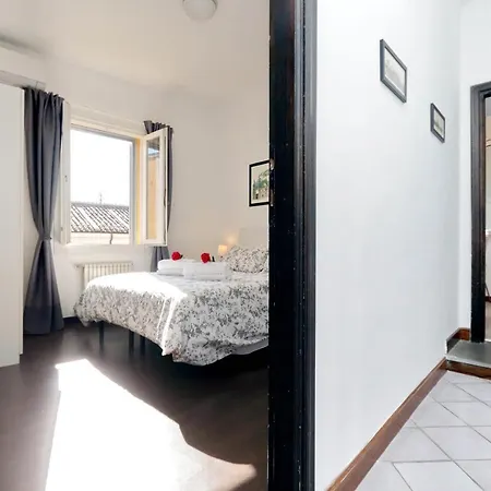 Apartment Lavatore Rome