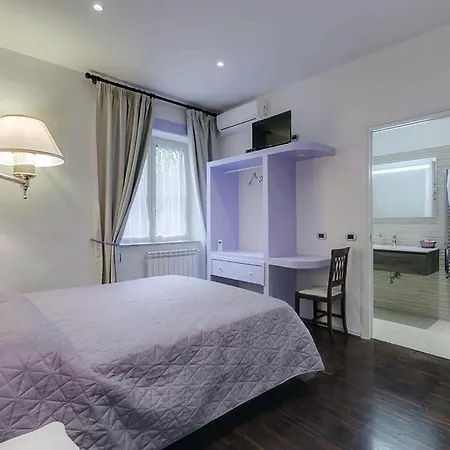 Antico Platano Bed & Breakfast 2*