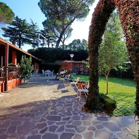 Antico Platano Bed & Breakfast 2*