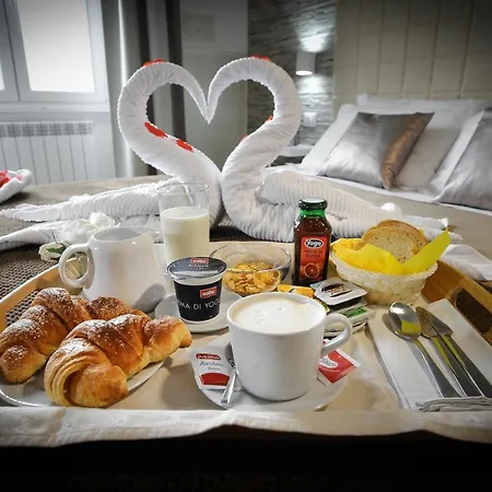 Bed & Breakfast Domus Castroni Pompeo Magno 3*