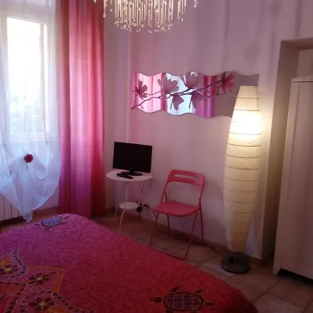 Bed & Breakfast Max House