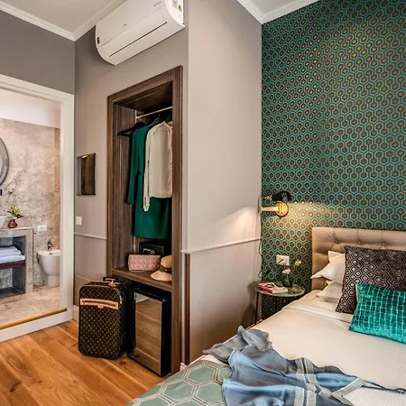 Tree Charme Parliament Boutique רומא
