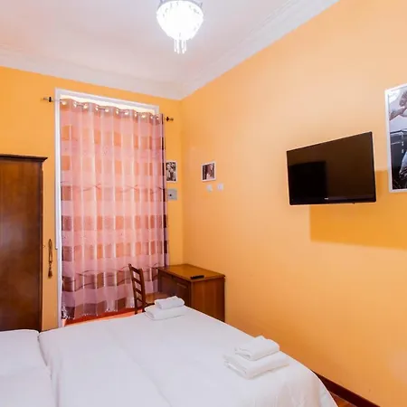 Flower Pensionat 3*