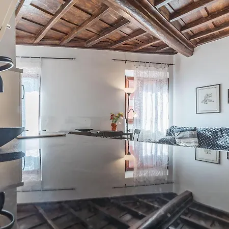 Apartament Black White - Fromhometorome *