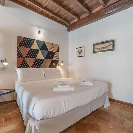 Apartament Black White - Fromhometorome *