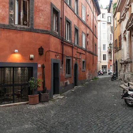 Apartament Black White - Fromhometorome *