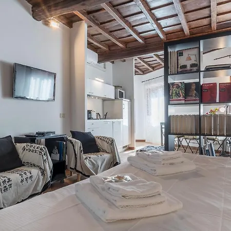 Apartment Black White Rome