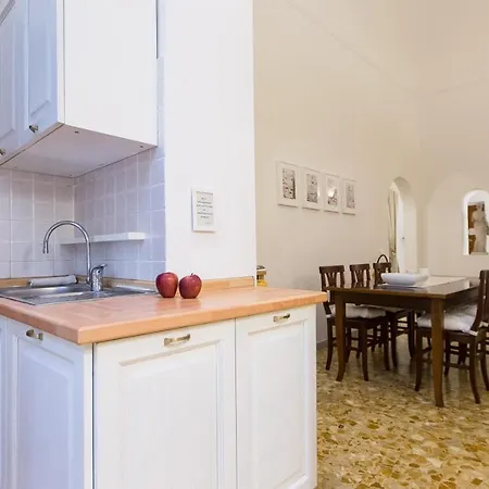 Atheneum By In Apartamento Roma