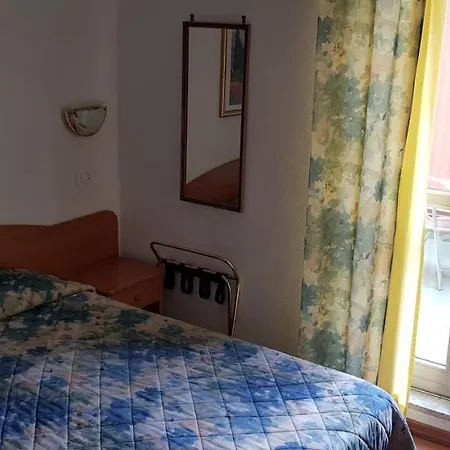 Tirreno Otel 3*