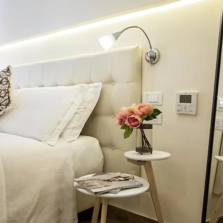 Quiriti Vatican Relais 2*