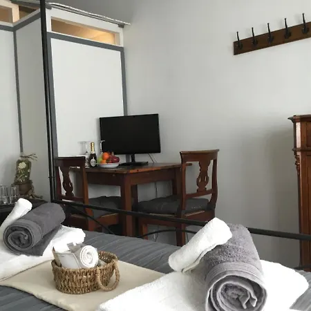 Le Fate Bed & Breakfast 2*