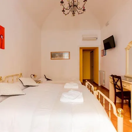 Guest house Oscar 3 *