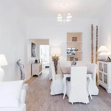 Spanish Steps 52 Luxury Apartment