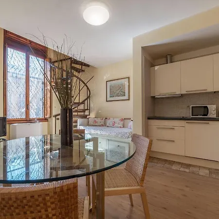 Apartment Marignoli Charming Flat Rome
