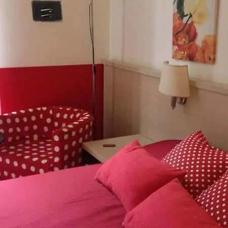 Hold - Luxury Bed & Breakfast Roma